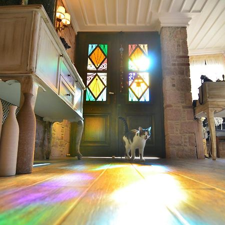 Fikretbey Konagi Hotel Ayvalik Bagian luar foto