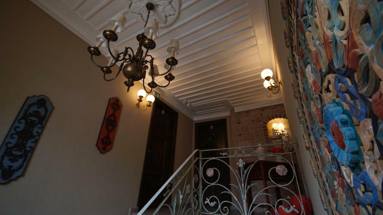 Fikretbey Konagi Hotel Ayvalik Bagian luar foto