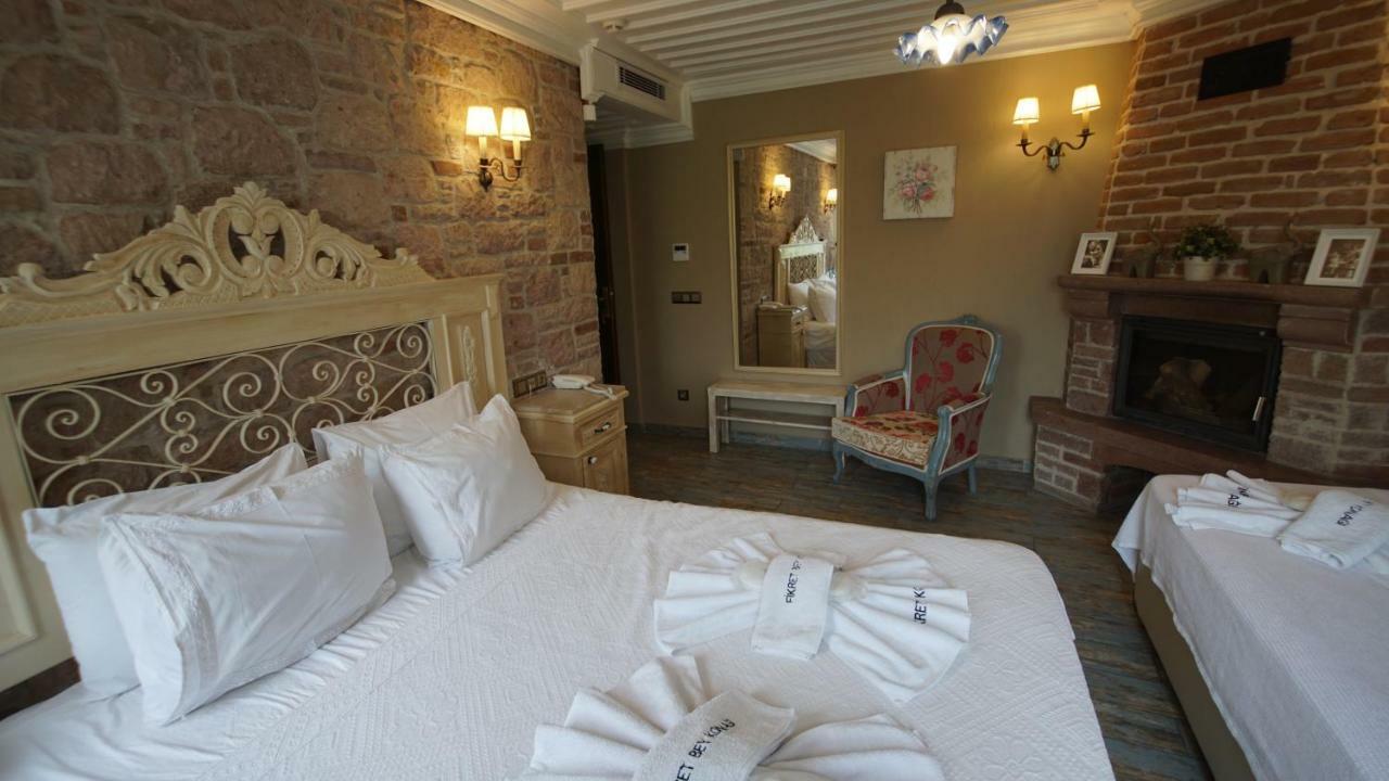 Fikretbey Konagi Hotel Ayvalik Bagian luar foto