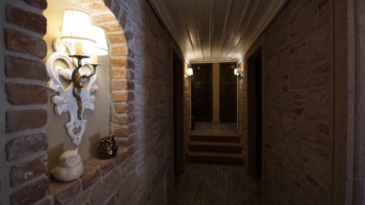 Fikretbey Konagi Hotel Ayvalik Bagian luar foto