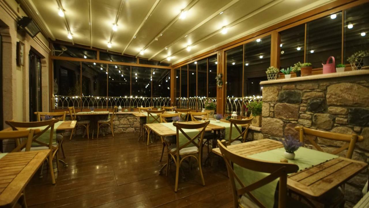 Fikretbey Konagi Hotel Ayvalik Bagian luar foto