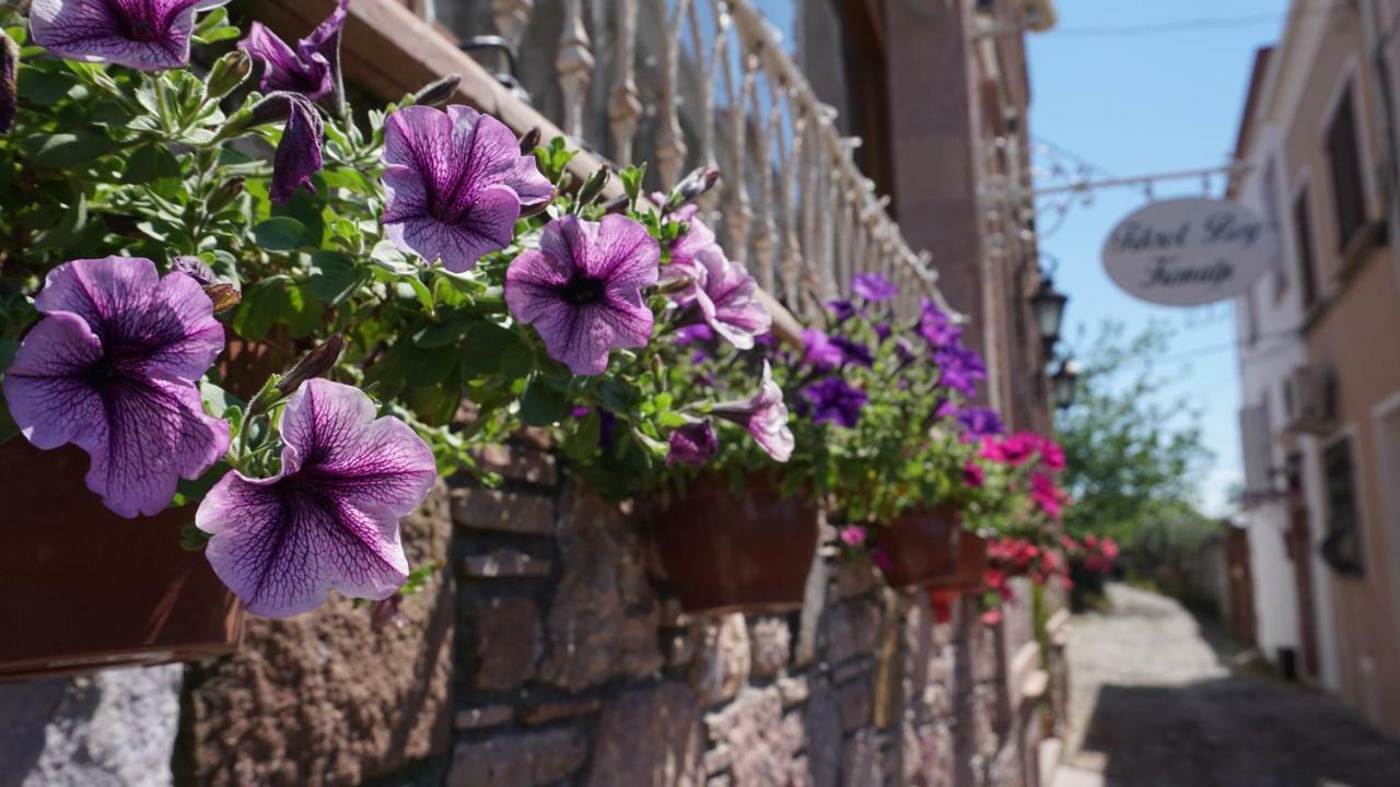 Fikretbey Konagi Hotel Ayvalik Bagian luar foto