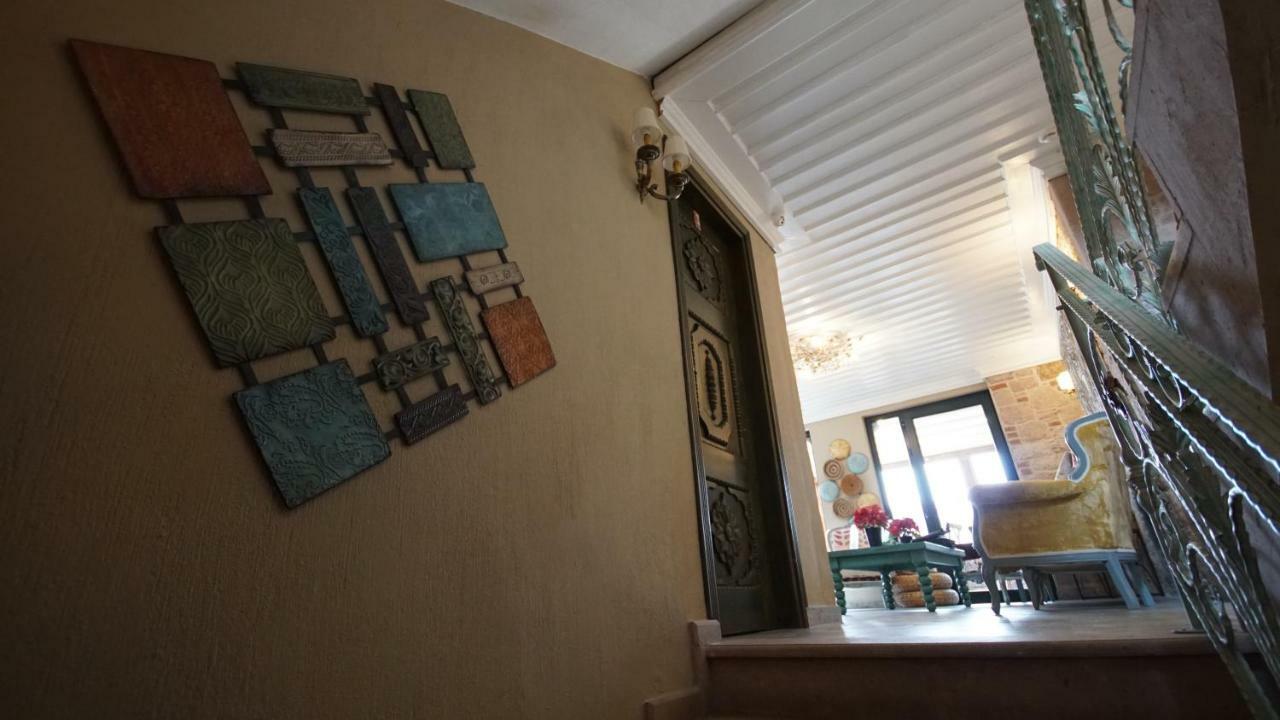 Fikretbey Konagi Hotel Ayvalik Bagian luar foto